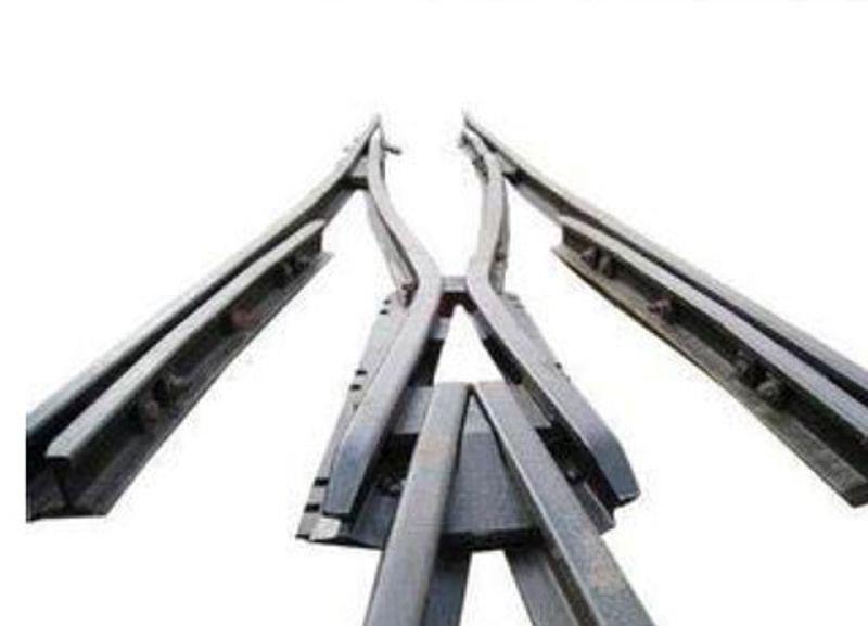 首組有軌電車單開道岔